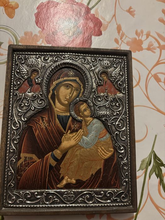 Православная икона Божией Матери с Младенцем Христом, серебряная