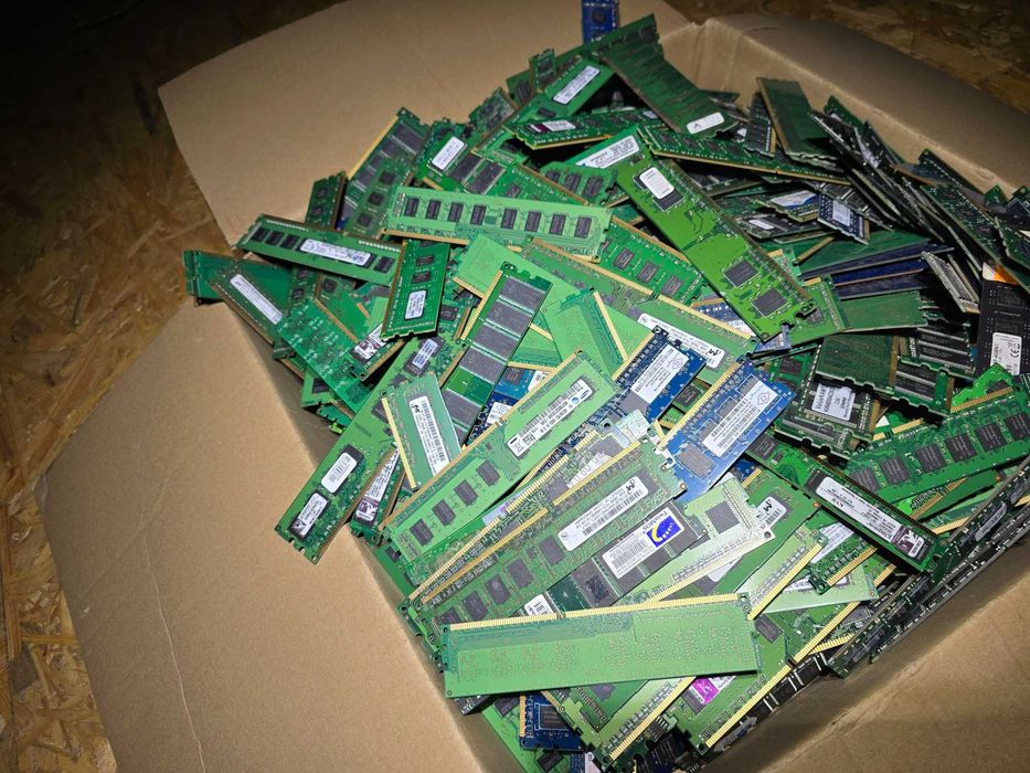 Pamięć ram ddr1 ddr2 ddr3 8.5kg odzysk zlom komputerowy okolo 500szt