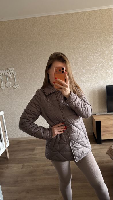 Куртка стьобана весняна