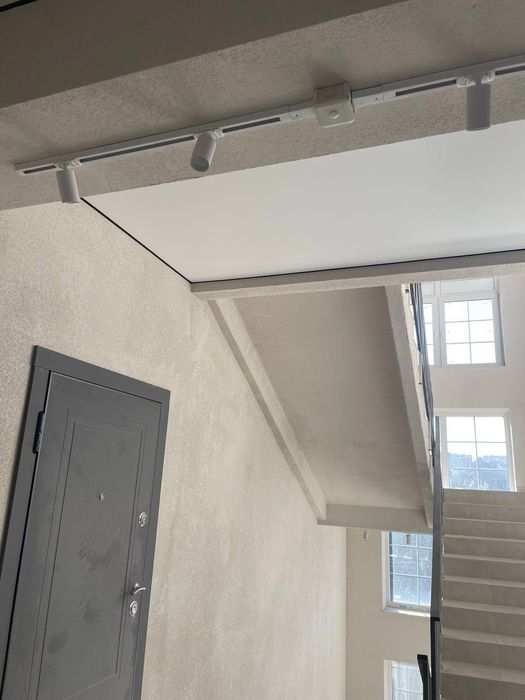 Продам квартиру [45 м2 ] з просторою кухнею на 3 поверсі