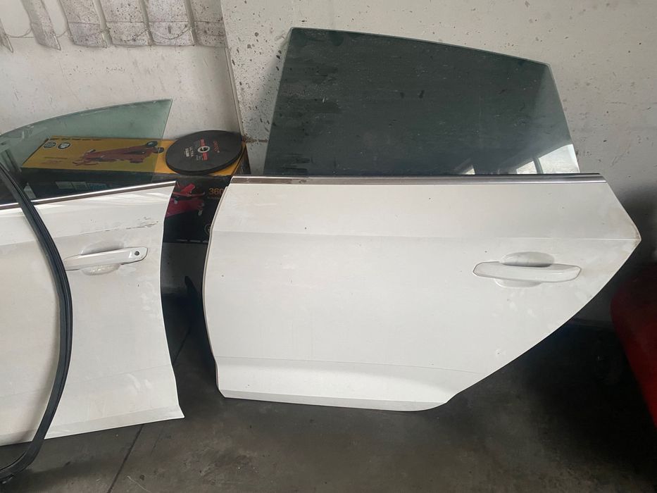 Двері на Audi A5 b9
