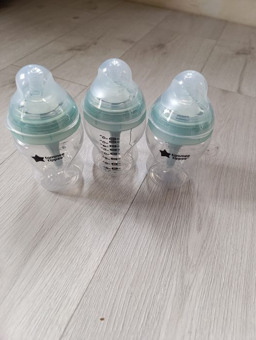 Дитячі пляшечки  tommee tippee