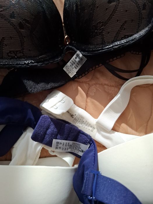 Бюстгальтери, 80-85 В