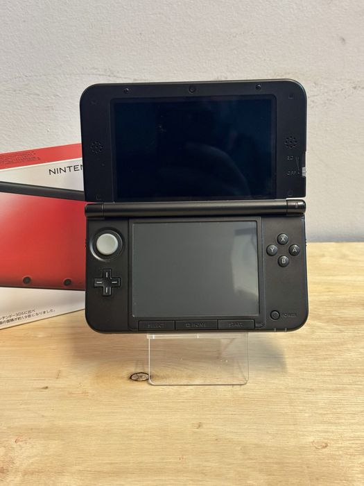 Nintendo 3DS com cartao memoria 64 GB