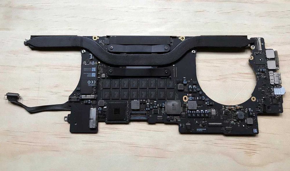 Logic Board MacBook Pro 15 Retina, Late 2013 , Core i7 2.0GHz 8GB RAM