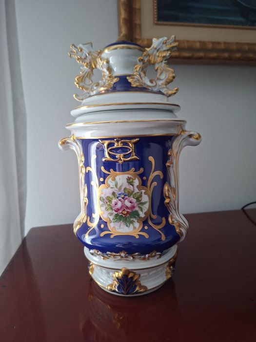 Potes de porcelana Portuguesa