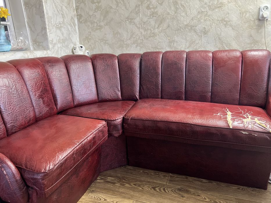 Продам мягкий уголок на кухню