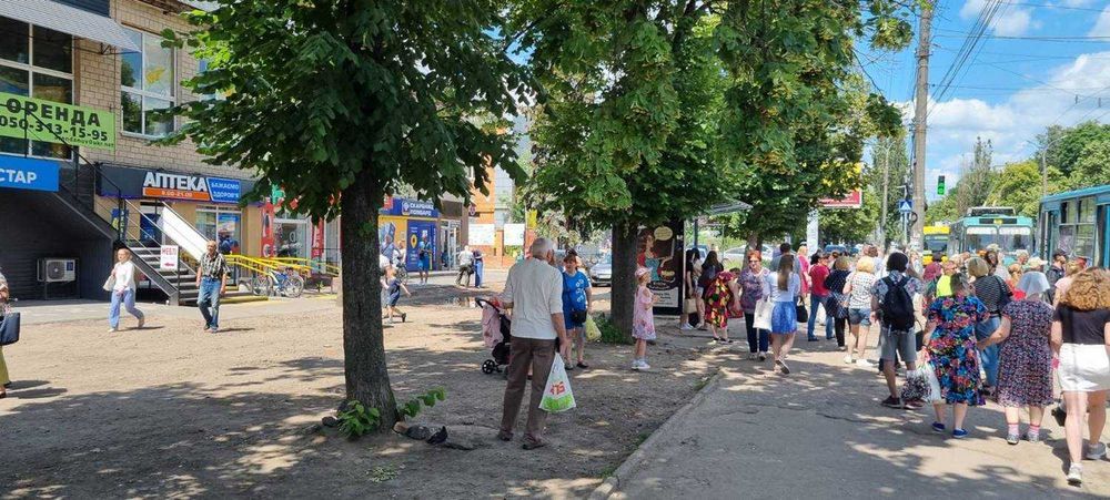 Оренда комерційного приміщення під магазин, кафе, перукарню