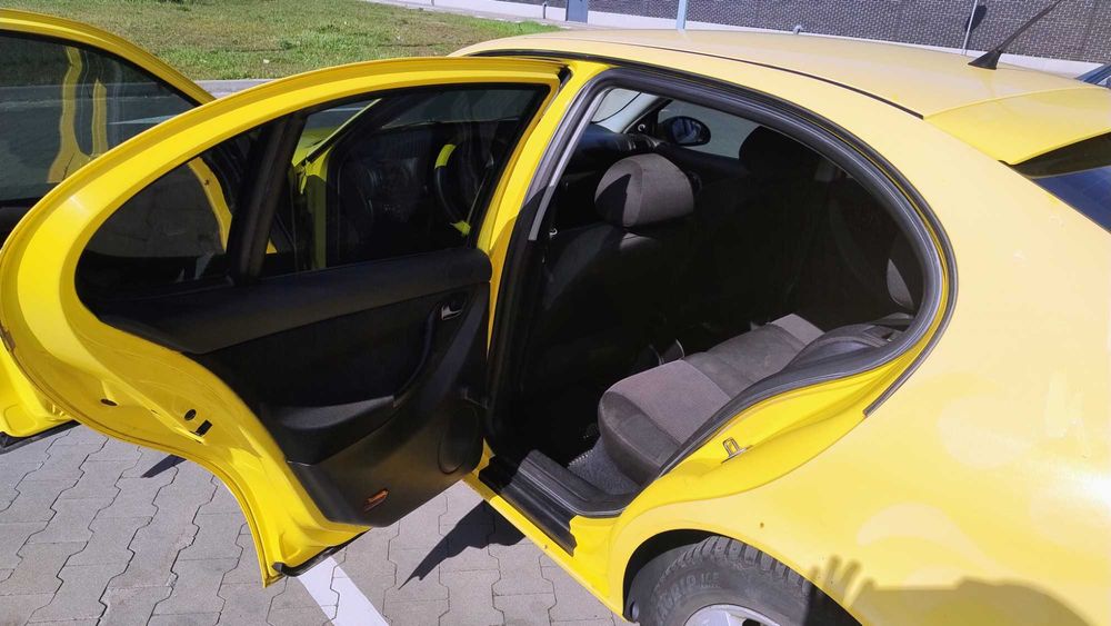 продам авто SEAT LEON 2003