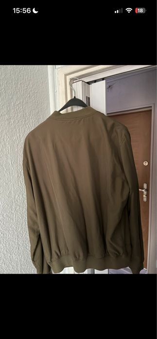 Kurtka bomberka Bershka