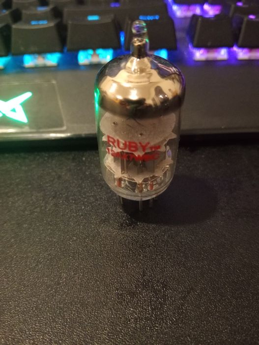 Válvula de pré Ruby eecc83