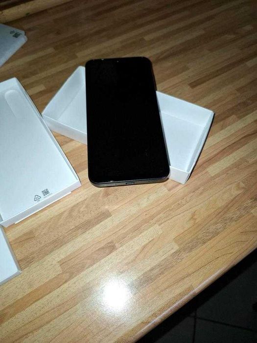 Samsung Galaxy A16 novinho em folha