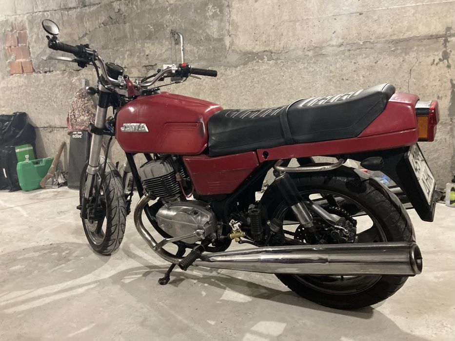 Ява 638 1989 року в гарному стані.