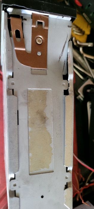 fabryczne radio seat alana