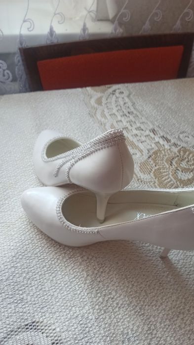 Взуття жіноче  нове