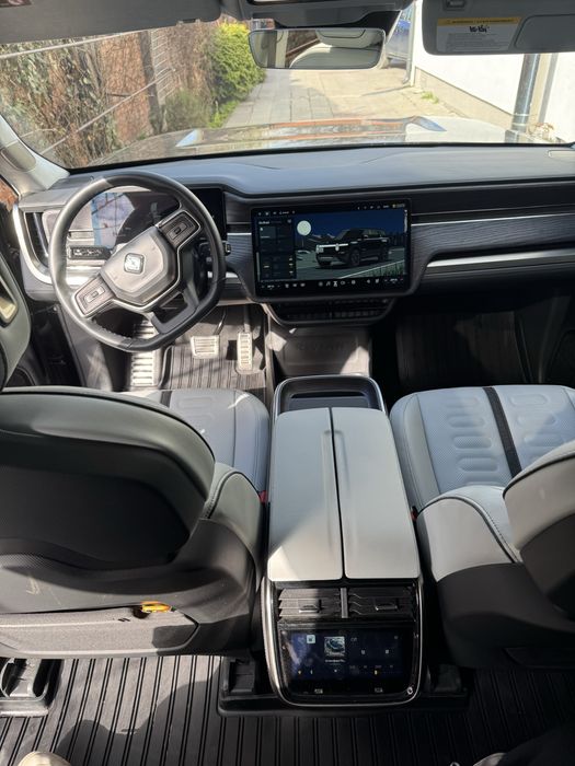 Rivian R1S Launch Edition 2023