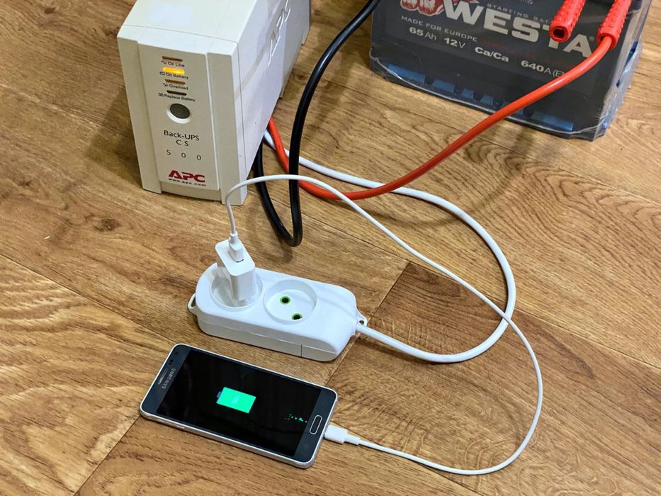 Робочий безперебійник 12V–220V APC Back-UPS 500 Інвертор ИБП ДБЖ