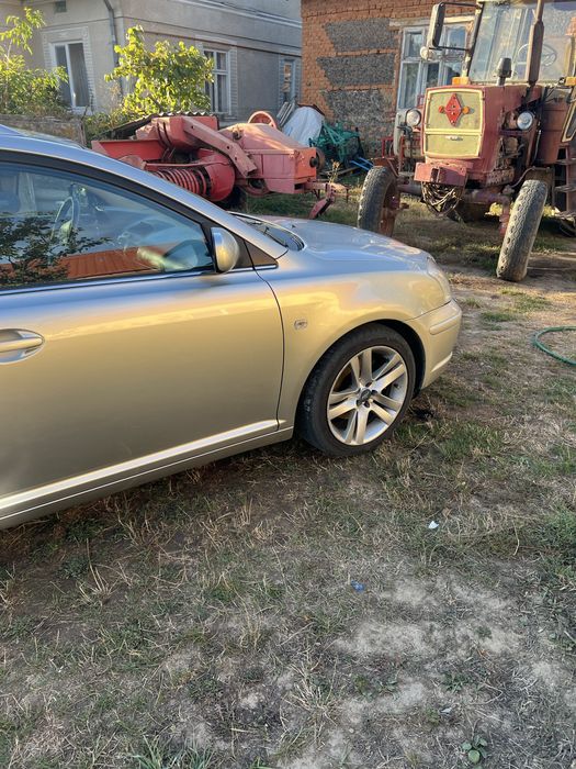 Продам Toyota Avensis 2.0 газ безн