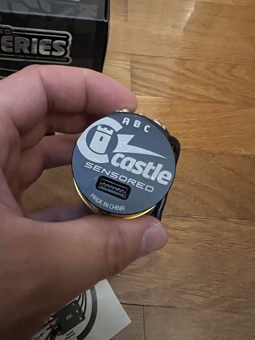 Combo castle creations cobra 8, 2200kv gold edition v2