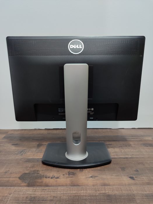 Професійний монітор 22" DELL P2213t