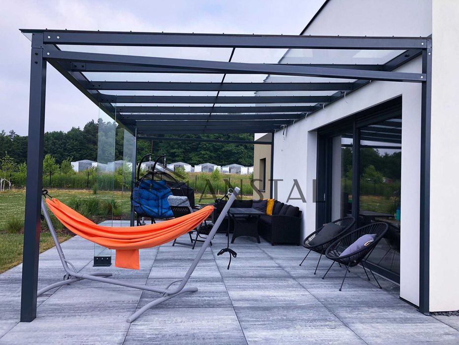 Zadaszenia tarasów ze szkła, z poliwęglanu komorowego, litego, pergole