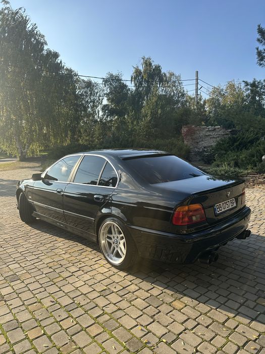 Продам BMW E39 528