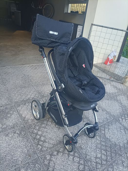 Carrinho de Bebé