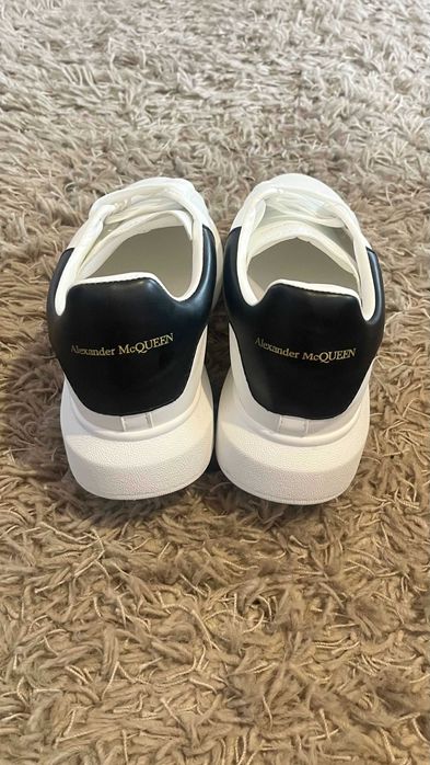 Alexander mcQueen