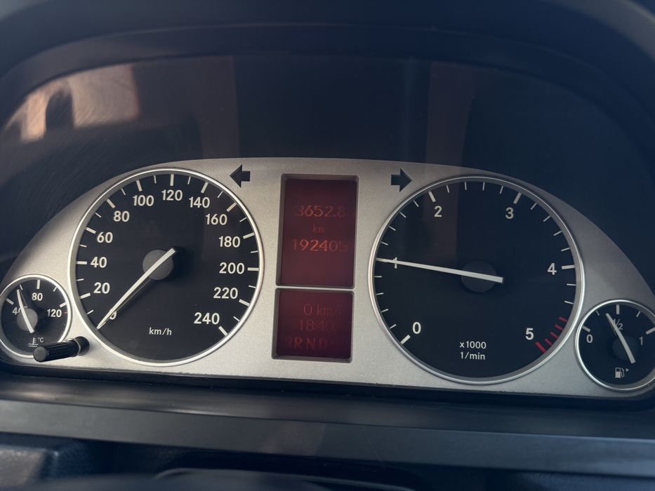 Mercedes-Benz B200 automático