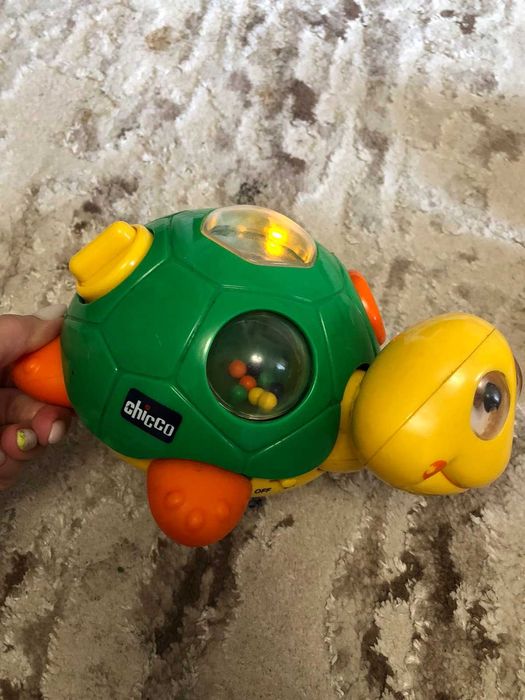 неваляшки, юла Chicco, Tolo