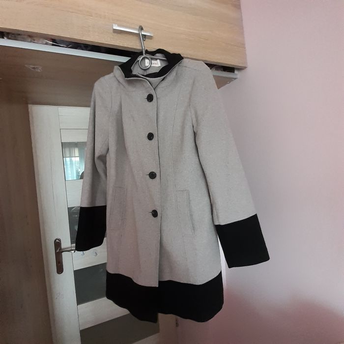 Szary płaszcz  wełniany cameieu stan bdb