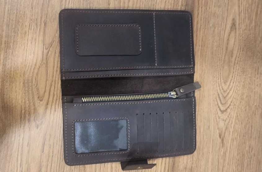 Гаманець з натуральної шкіри.