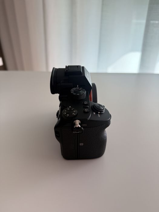 Sony A7 III ( como nova)