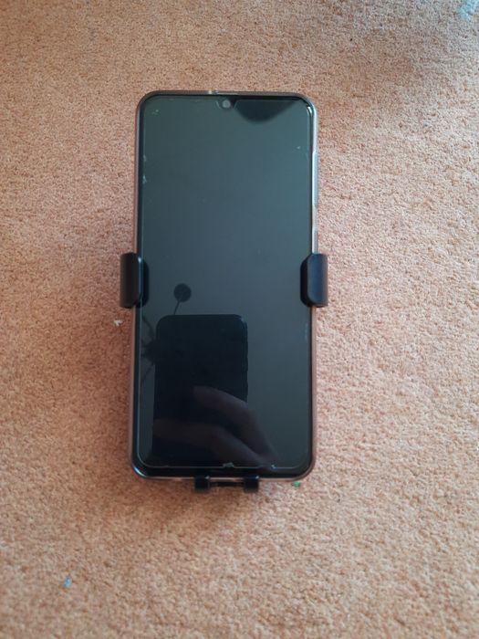 Uchwyt samochodowy na telefon