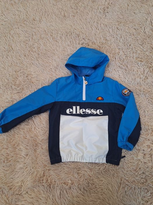 Продам анорак вітровку фірми ellesse