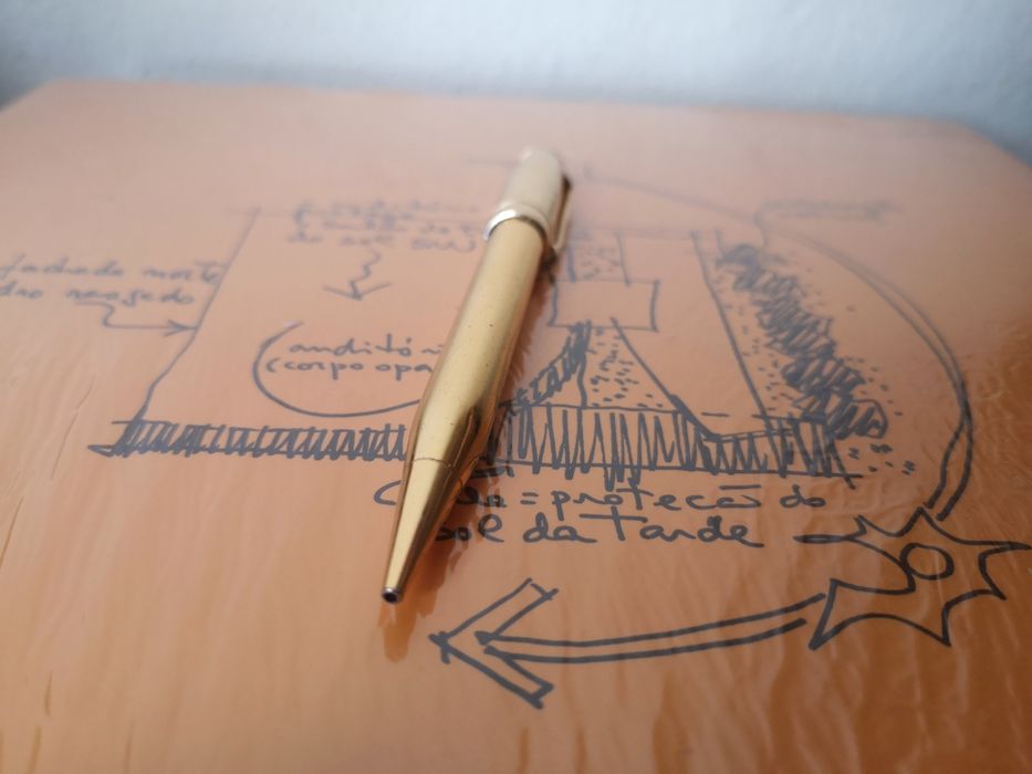 Lapiseira dourada - minas 1 mm