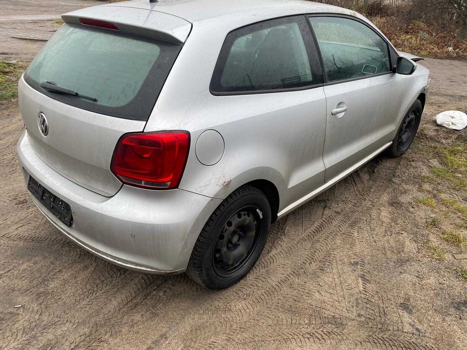 polo 1.4 benzyna 161 tys km klimA