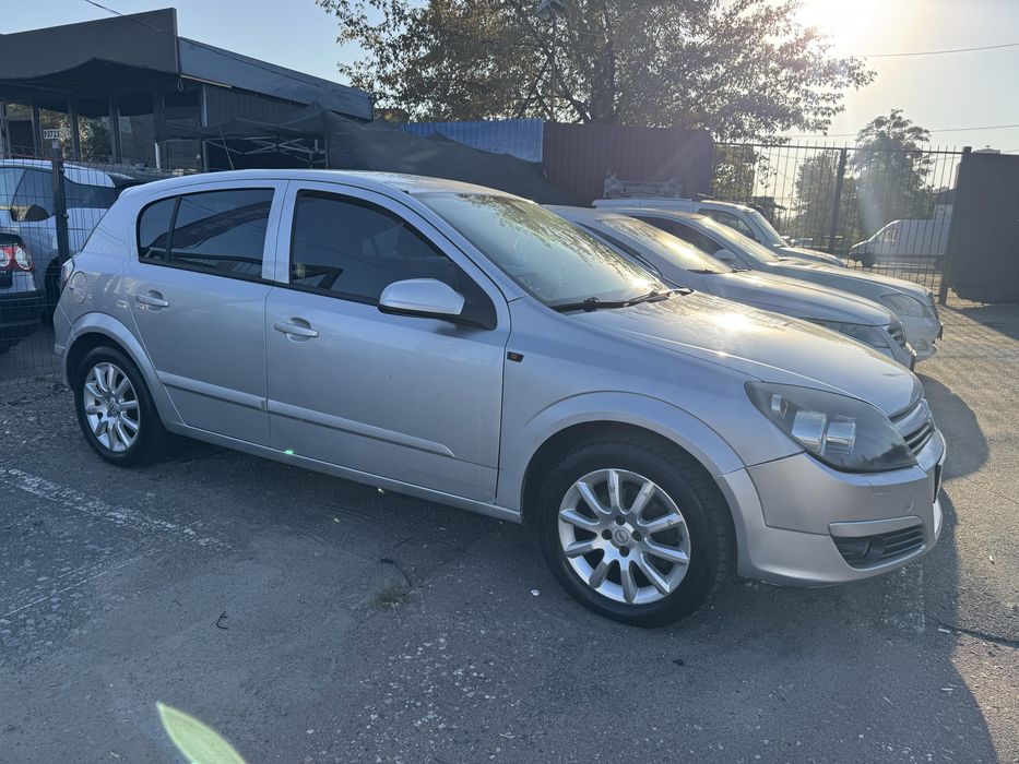 Продам Opel Astra h 2006 року 1.6 бенз