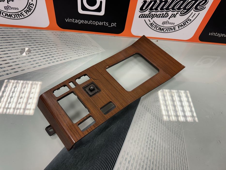 Consola de madeira Mercedes W124