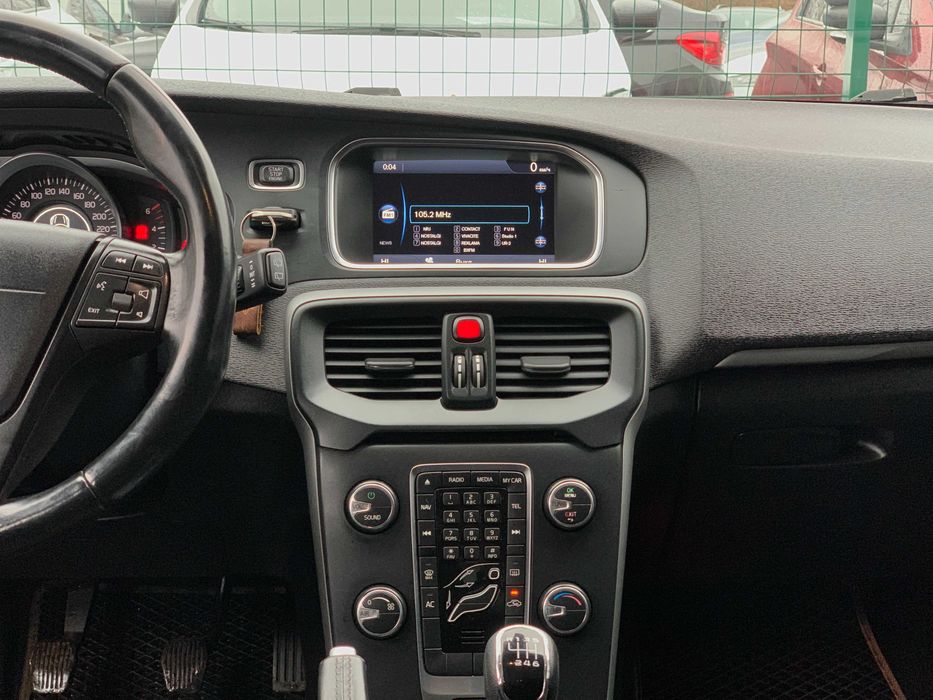 Volvo V40 2014 1.6 дизель