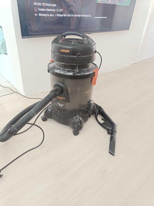 Aspirador aquaclean pro 1200 HAEGER , aspira e limpa estofos e carpetes