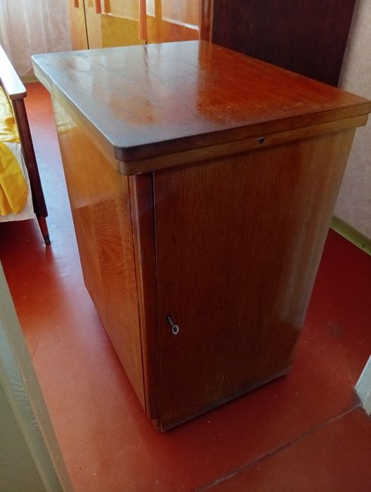 Швейная машина Lada 236-1