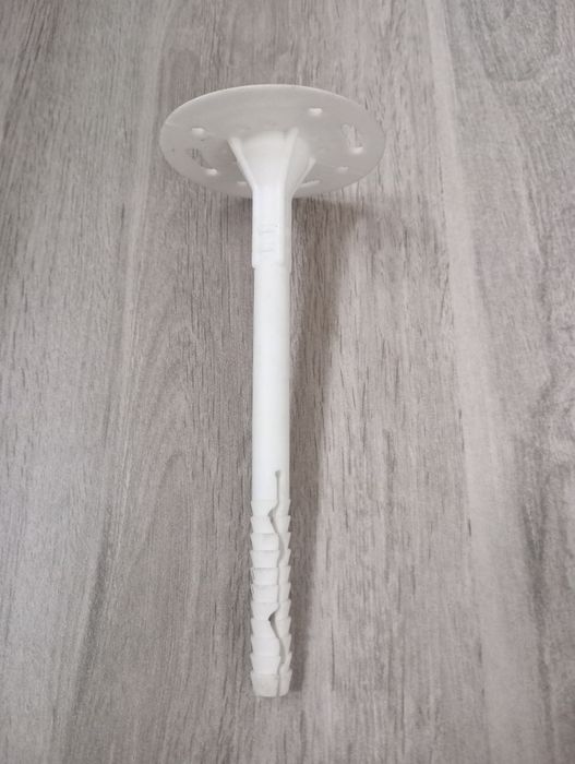 Kołki do styropianu