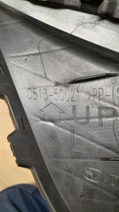 Mazda 5 2010- kratka zderzaka lewa na halogen