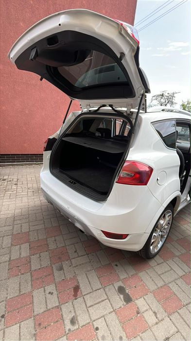 Ford Kuga biały