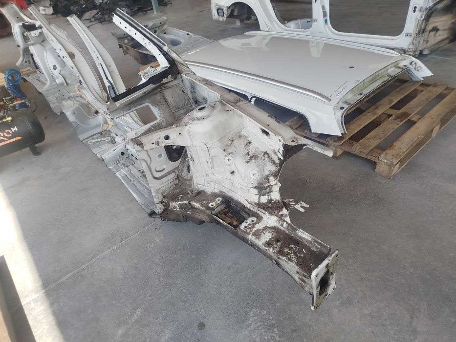 Четверть передня ліва Пассат б8 Passat b8 шрот поріг карніз кузовщина