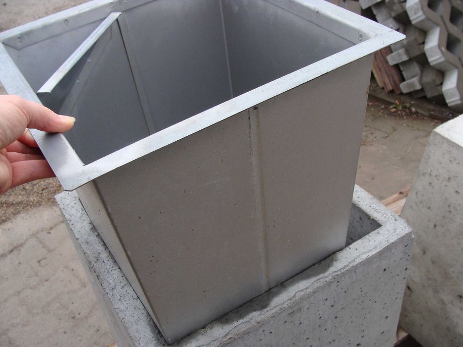 Kosz na śmieci betonowy 40x40x65, beton architektoniczny, szary