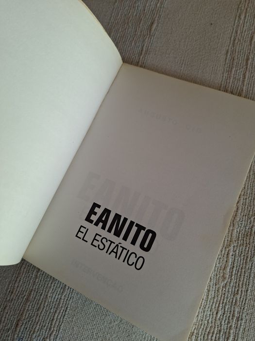 Livro de caricaturas de Augusto Cid sobre Ramalho Eanes