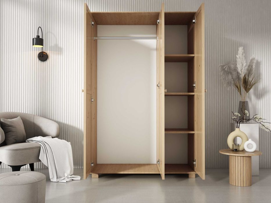 Szafa drewniana sosnowa trzydrzwiowa 120 cm z przegrodą półki i drążek