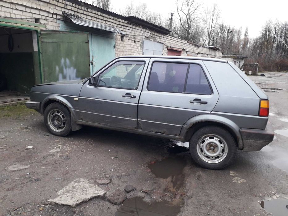 Volkswagen golf-2